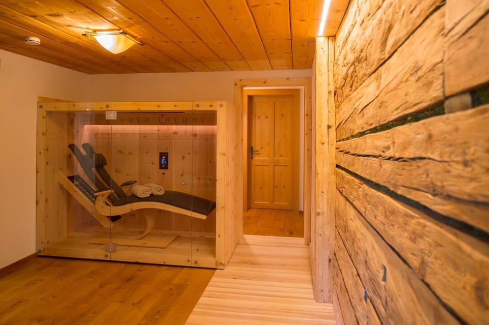 Sauna, Spa and wellness centre/facilities, Mountain view
