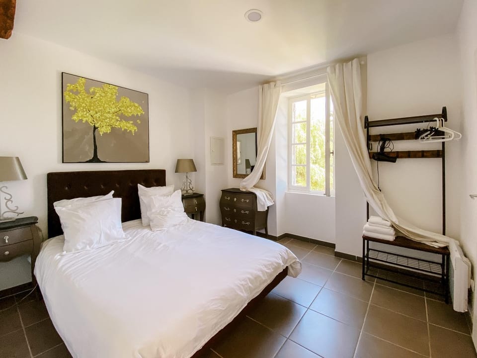 L'Enea Terrasse Apartment in Occitanie