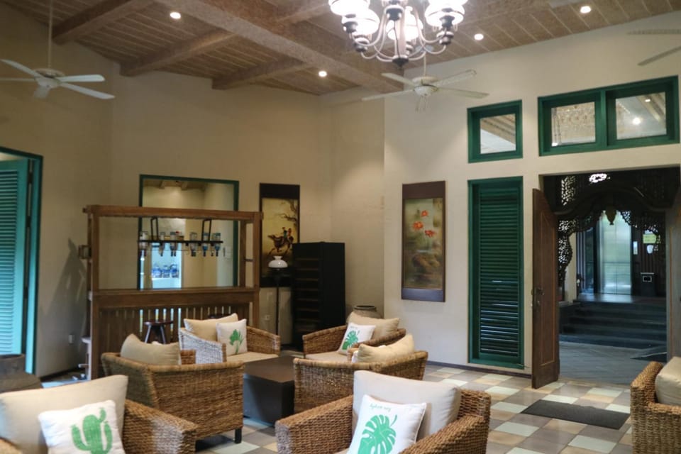 Communal lounge/ TV room, Lounge or bar