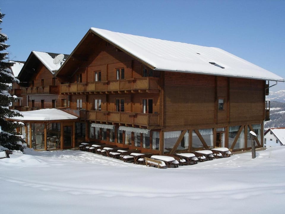 Property building, Winter