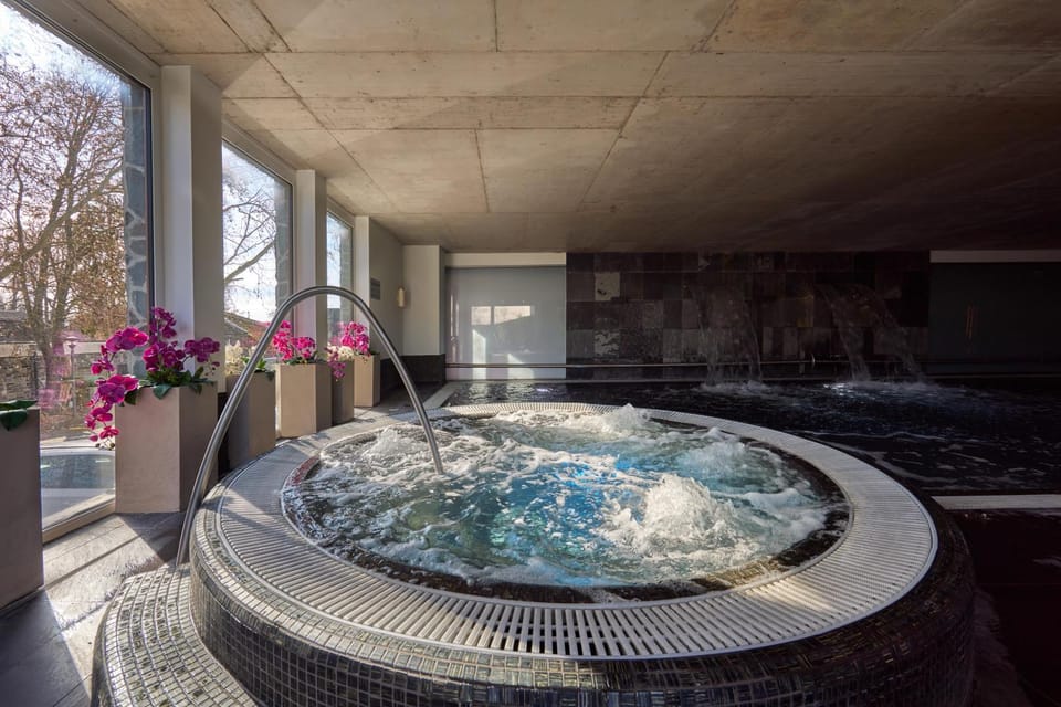 Hot Tub, Spa and wellness centre/facilities