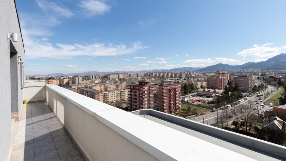 Balcony/Terrace, City view