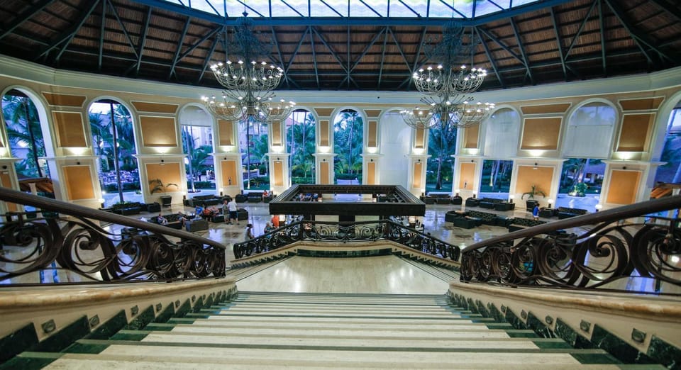 Lobby or reception, Alcoholic drinks, Non alcoholic drinks