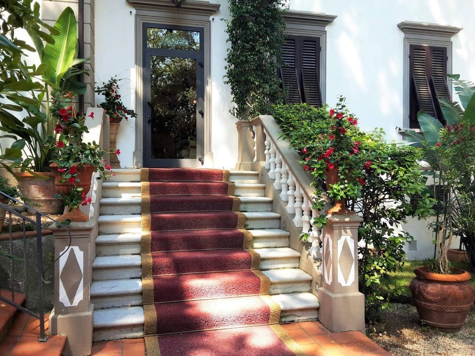 Property building, Facade/entrance