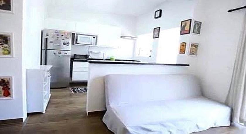 Kitchen or kitchenette, minibar