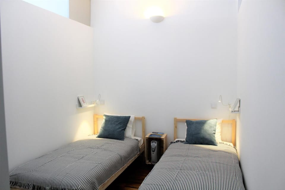 Bonjardim Flats - T1 com varanda Apartment in Porto
