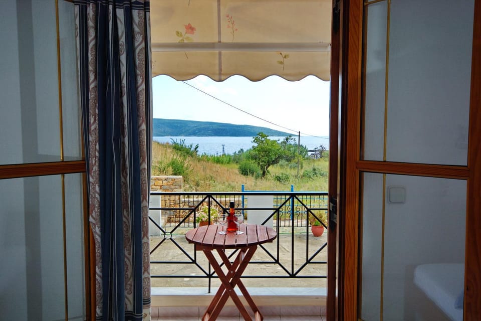 NIKIS ROOMS Apartment hotel in Sporades, Greece