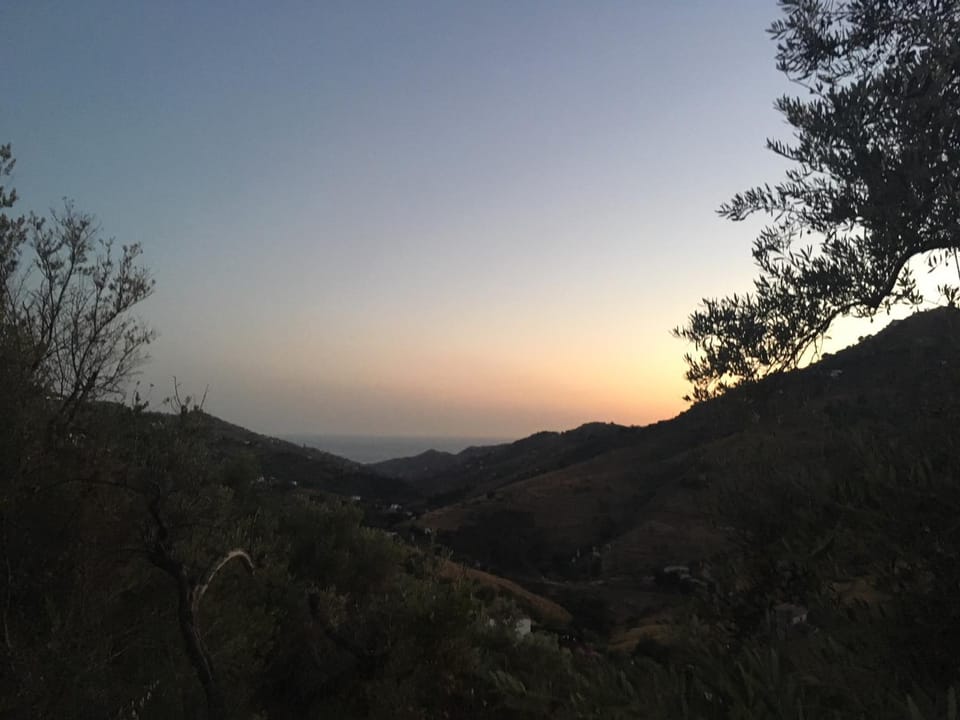 Mountain view, Sea view