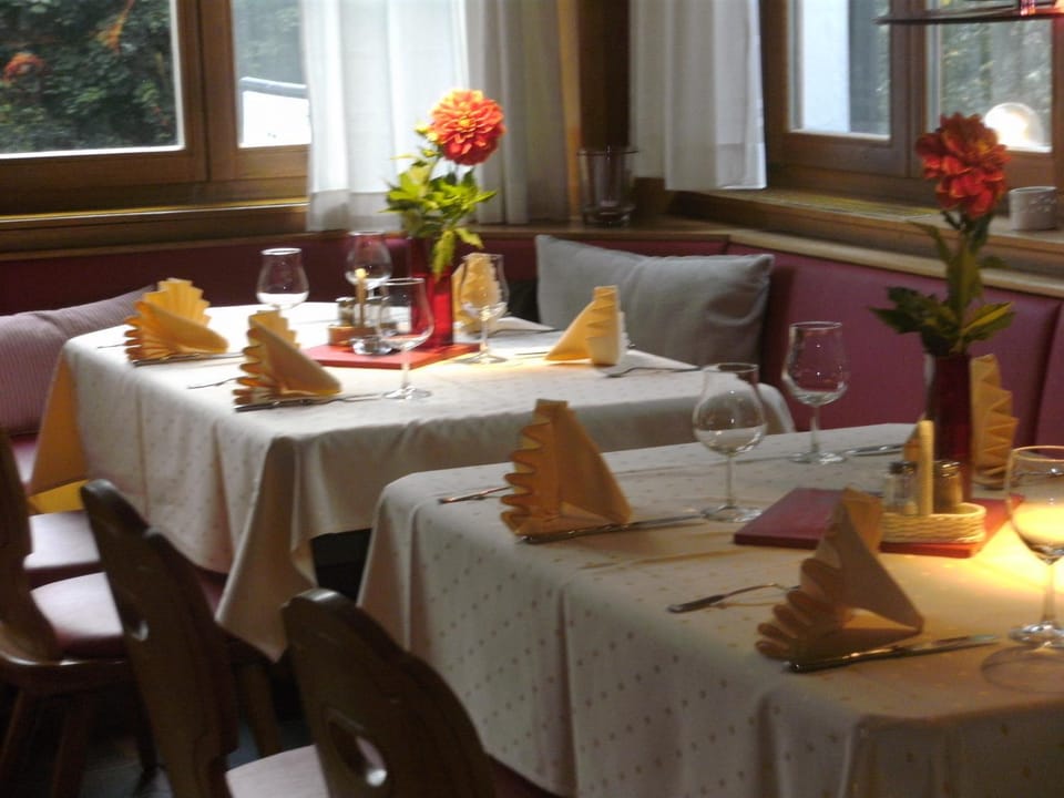 Restaurant/places to eat, Day