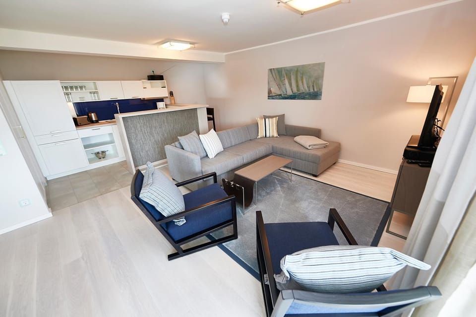 Kitchen or kitchenette, Living room, Photo of the whole room, Seating area