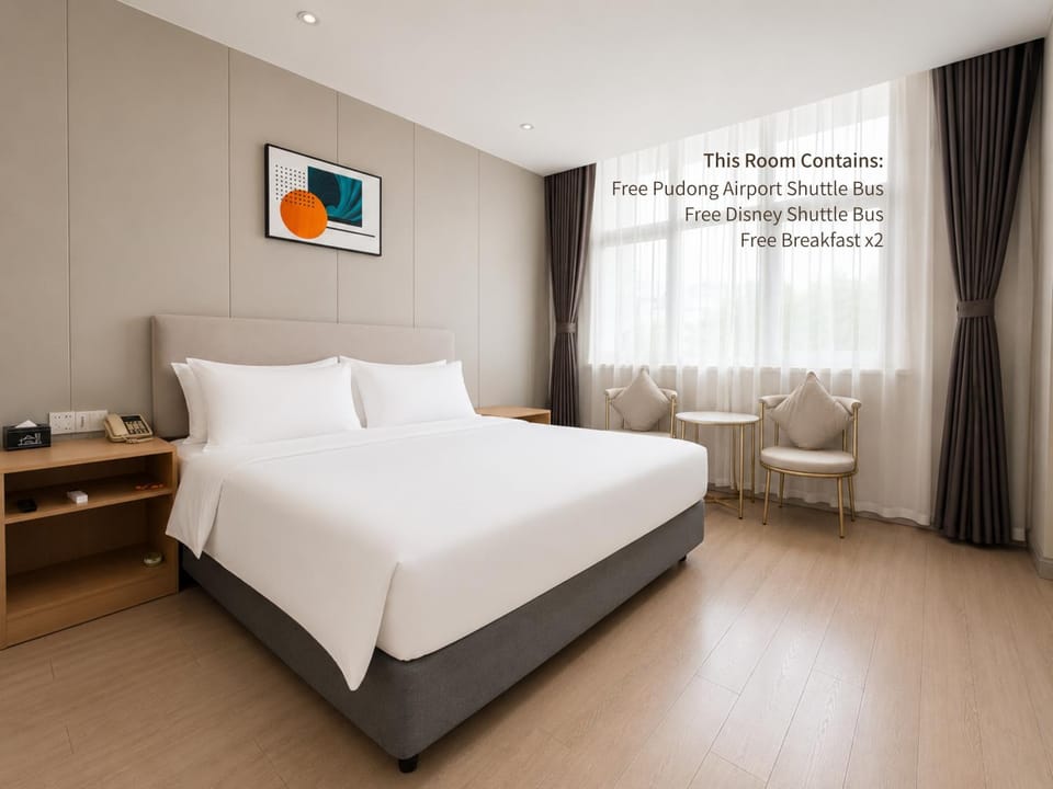 Bed, Photo of the whole room, Seating area, Bedroom