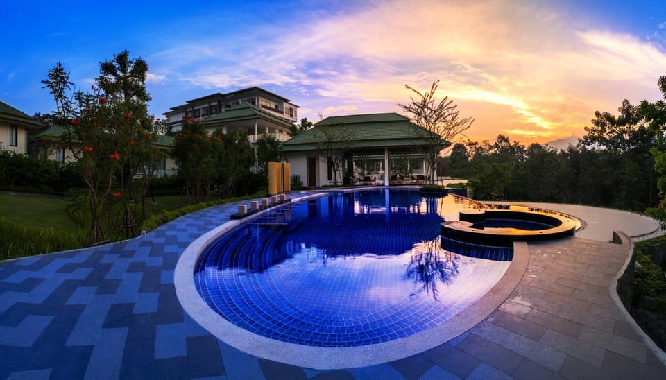 Swimming pool, Swimming pool
