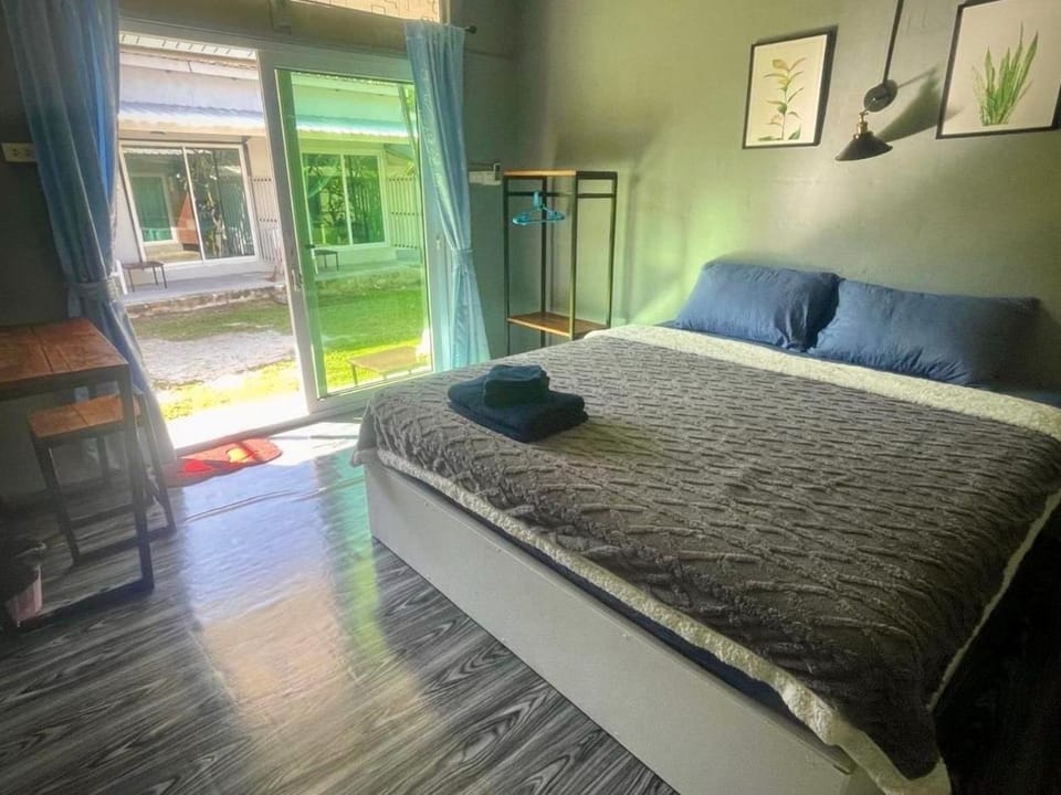 Ozone Beach Huts Campground/ 
RV Resort in Sala Dan