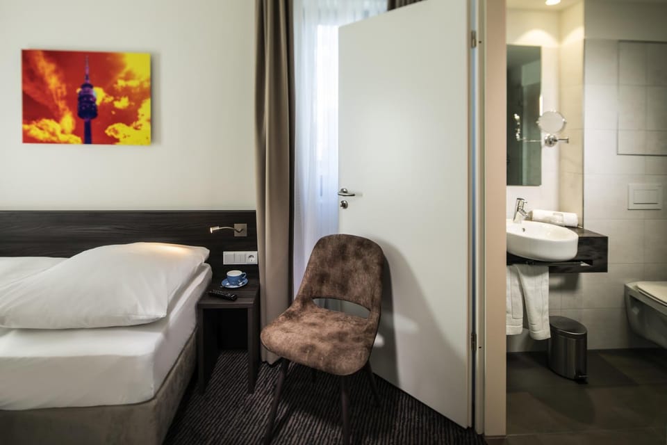 Toilet, Bathroom, Bedroom