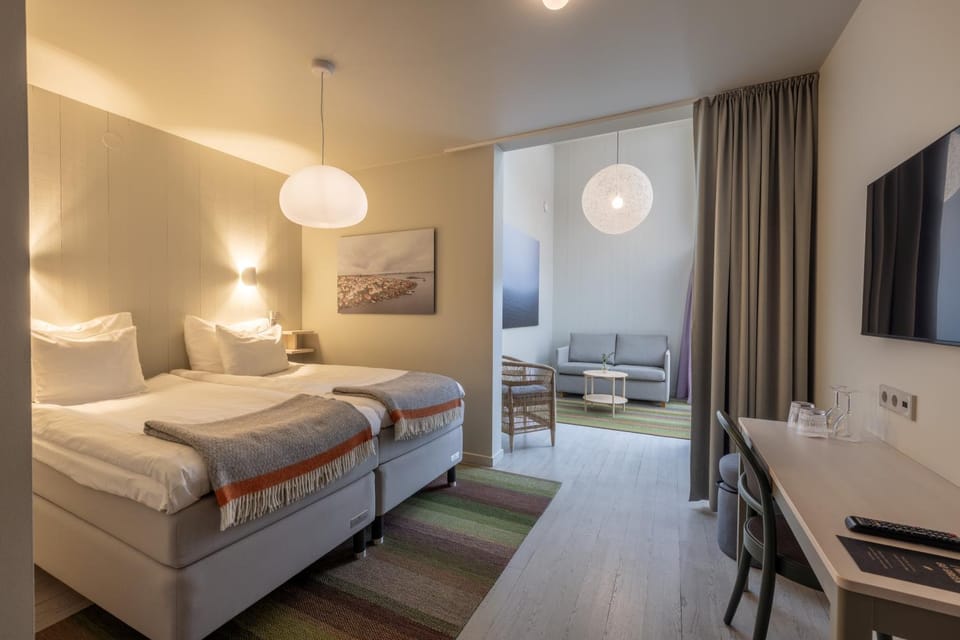 Living room, Photo of the whole room, Bedroom