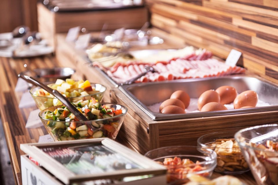 Breakfast, Buffet breakfast