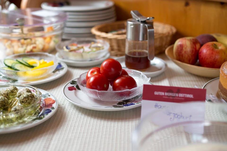 Food and drinks, Buffet breakfast