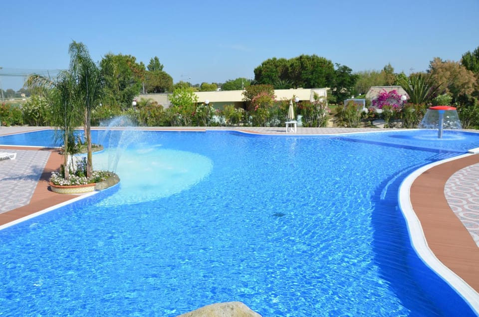 Day, Swimming pool, Swimming pool