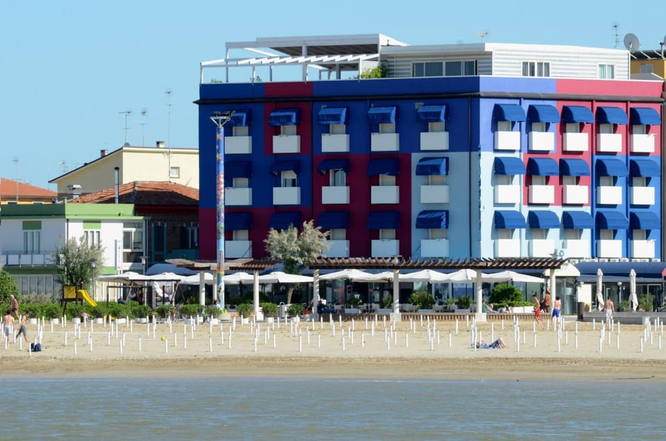 Facade/entrance, Activities, Summer, Fishing, Canoeing, Cycling, Diving