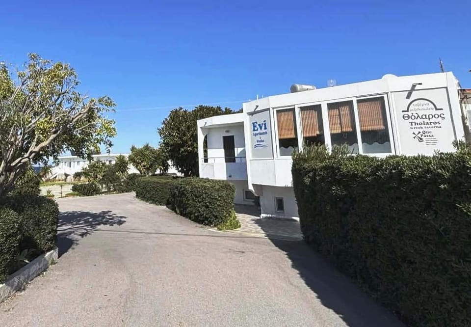 Property building, Day