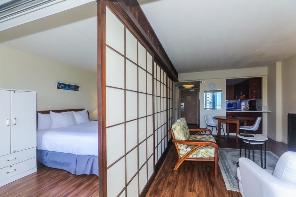 Ilikai Tower 701 House in Honolulu