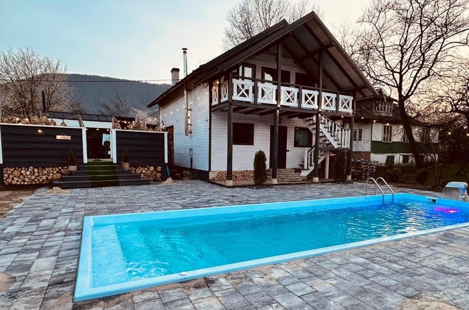 Карпатське Щастя Nature lodge in Romania
