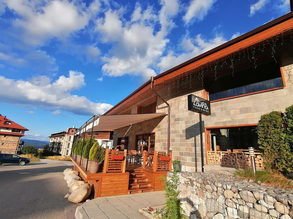 Restaurant/places to eat