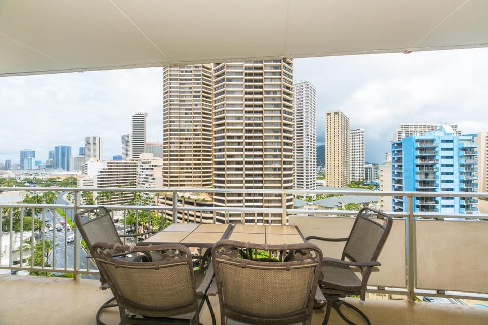 Ilikai Tower 1323 House in Honolulu