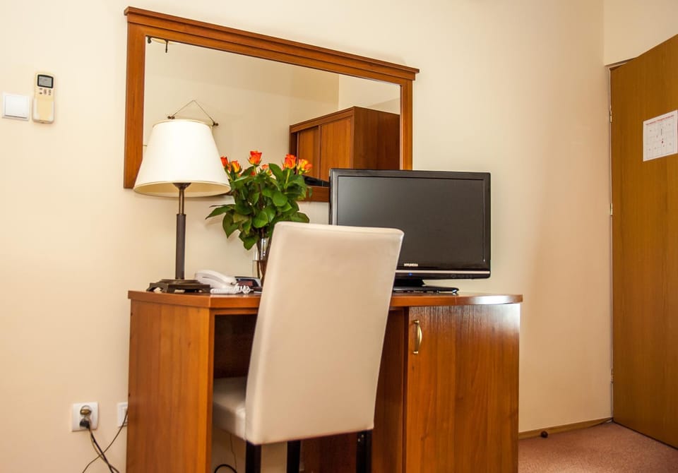 TV and multimedia, Photo of the whole room