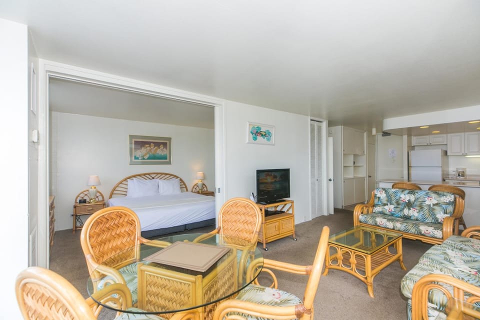 Ilikai Marina 380 Apartment in Honolulu
