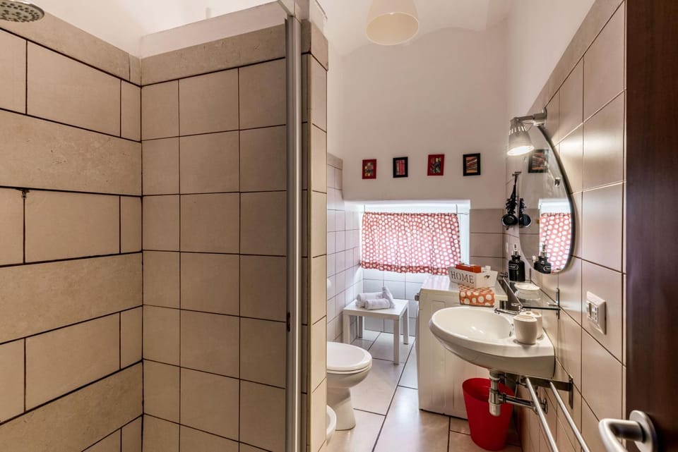 Shower, Bathroom, bidet, washing machine