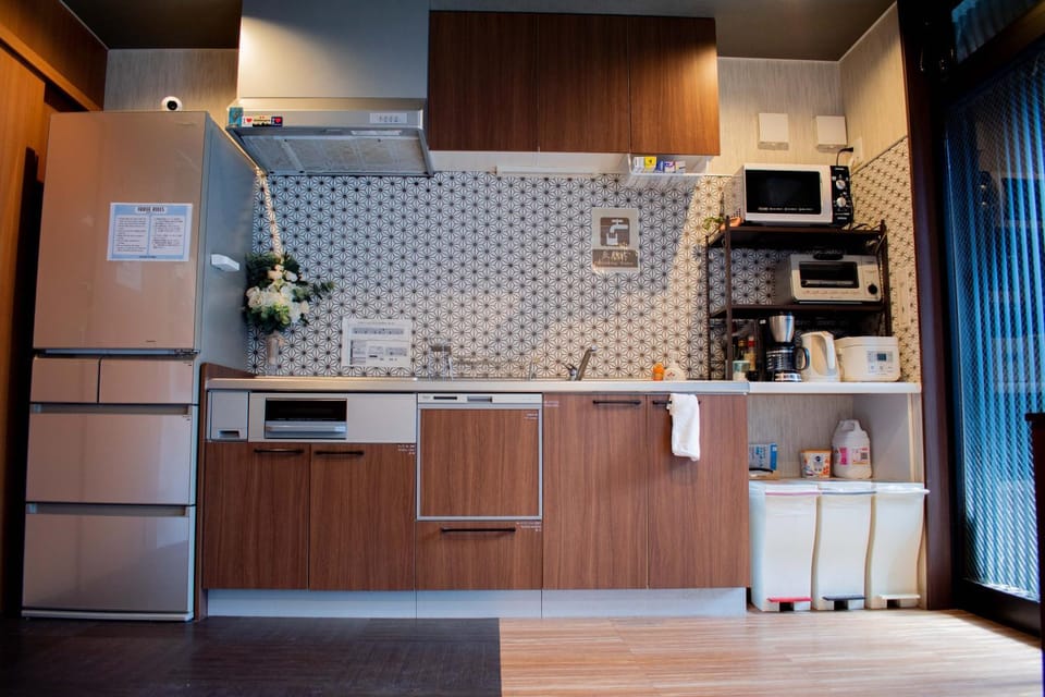 Kitchen or kitchenette, dishwasher
