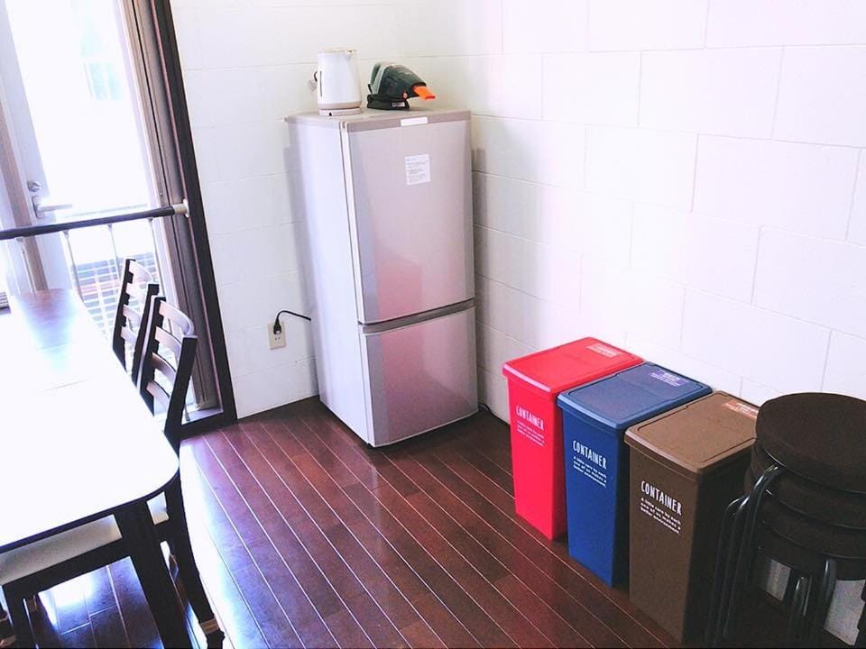 Osaka Sinsei Guest House Bed and Breakfast in Osaka