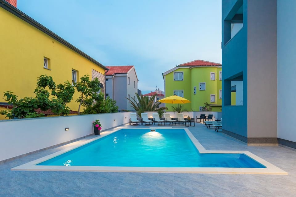 Balcony/Terrace, Swimming pool, Swimming pool