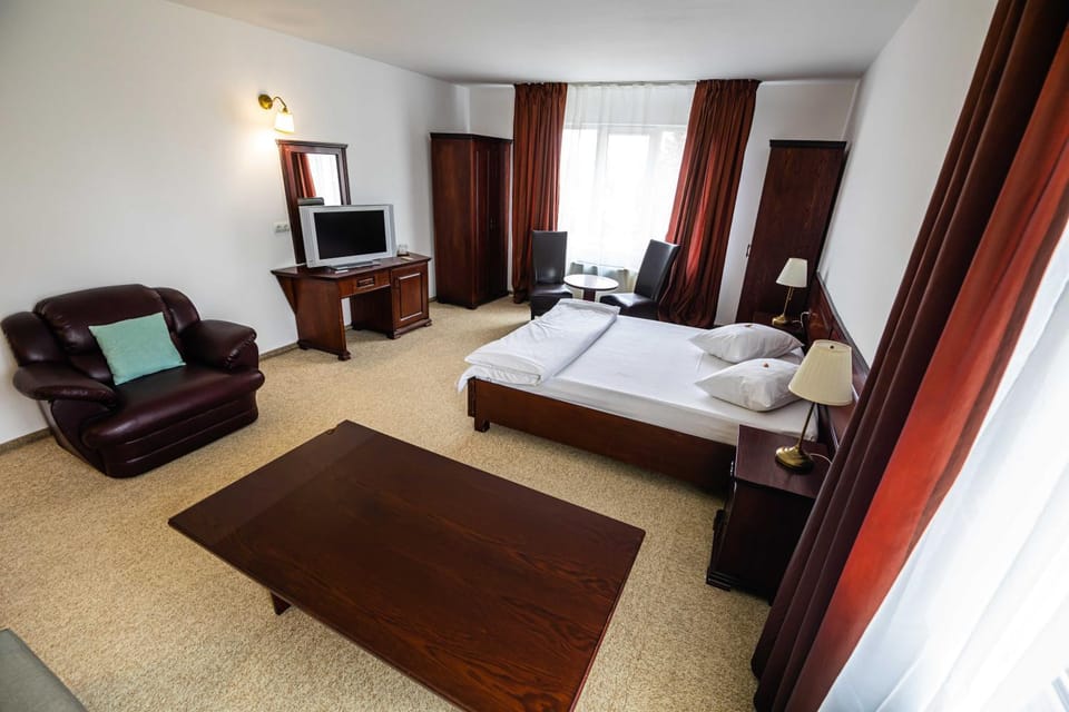 Pensiunea Flora Bed and Breakfast in Romania