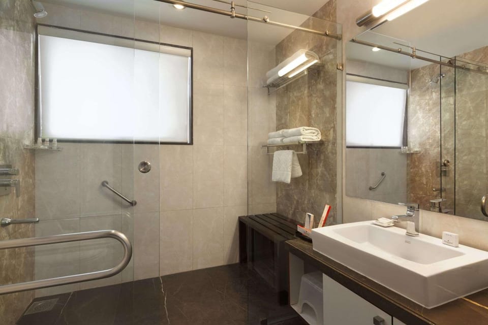 Bathroom, Photo of the whole room, On site