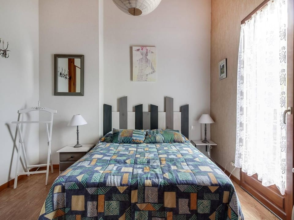 Chalet 2 chambres, 6 pers, terrasse, balcon, parking, wifi, près ski et commerces - FR-1-401-52 Apartment in Cauterets