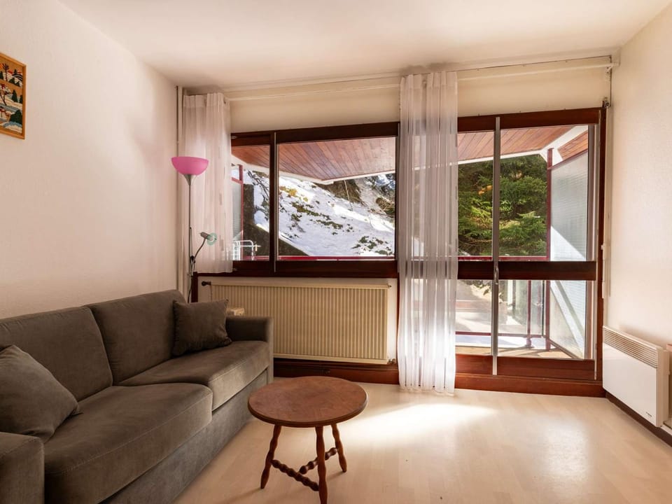 Charmant Studio à Proximité des Pistes – 4 Pers., Balcon, Tout Équipé - FR-1-400-4 Apartment in Nouvelle-Aquitaine