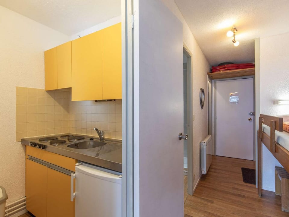 Studio 5 pers. proche pistes, balcon, casier à skis, non-fumeur - FR-1-404-81 Apartment in Aragon
