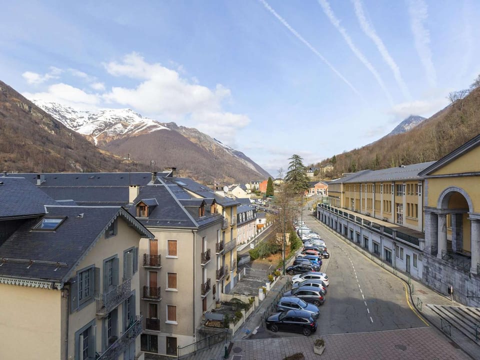Cauterets: Apt 2 Chambres, Balcon, WIFI - FR-1-401-26 Apartment in Cauterets