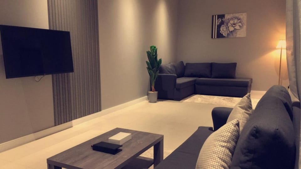 Communal lounge/ TV room, TV and multimedia, Seating area