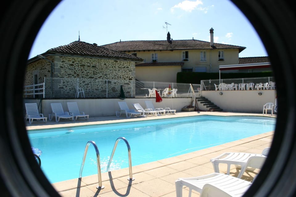 Swimming pool, Swimming pool