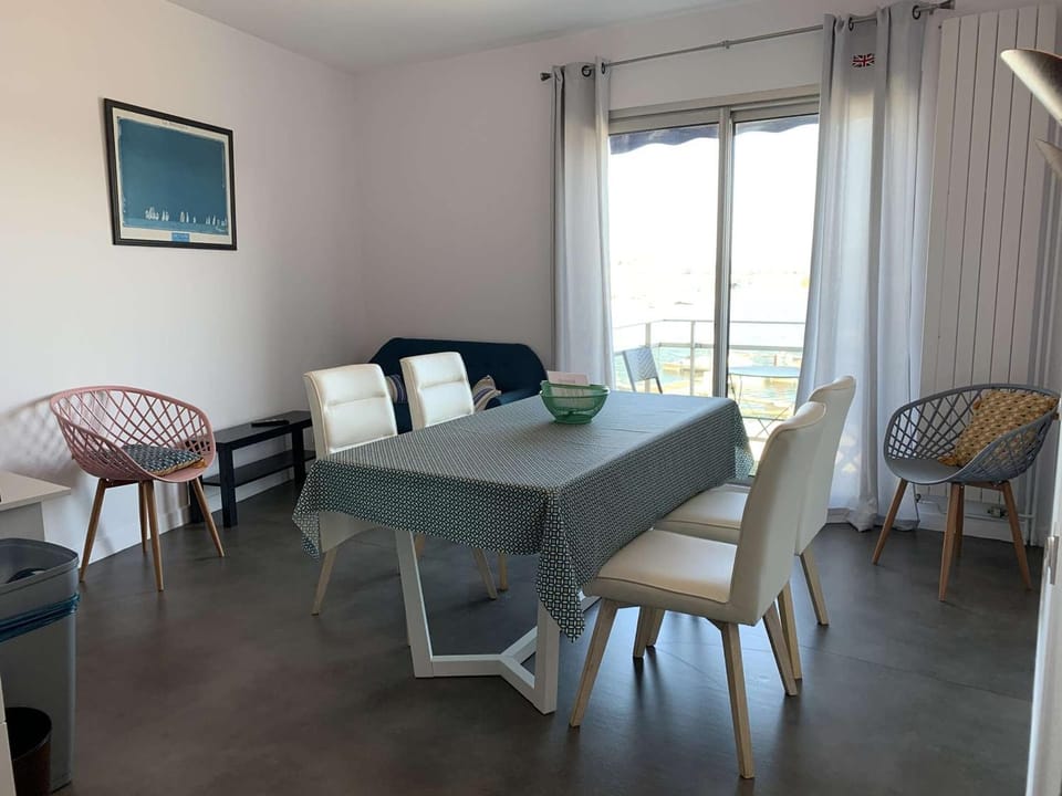 Superbe T3 refait à neuf avec balcon, vue mer et WiFi à Perros-Guirec - FR-1-368-60 Apartment in Perros-Guirec