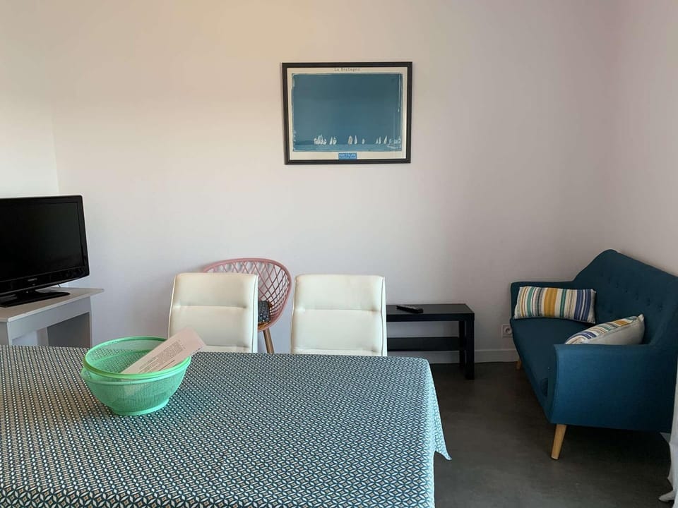 Superbe T3 refait à neuf avec balcon, vue mer et WiFi à Perros-Guirec - FR-1-368-60 Apartment in Perros-Guirec