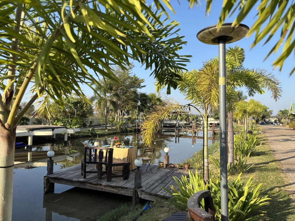 Garden, Dining area, Garden view, Lake view