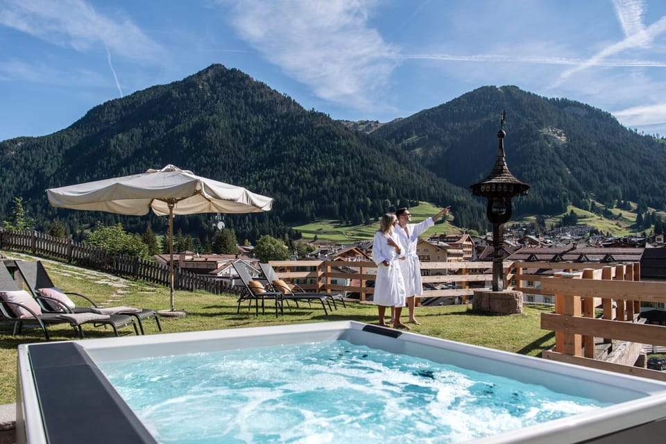 Garden, Hot Tub, Solarium, Mountain view