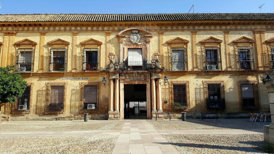 Facade/entrance, Off site