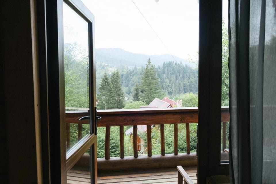 View (from property/room), Balcony/Terrace, Mountain view