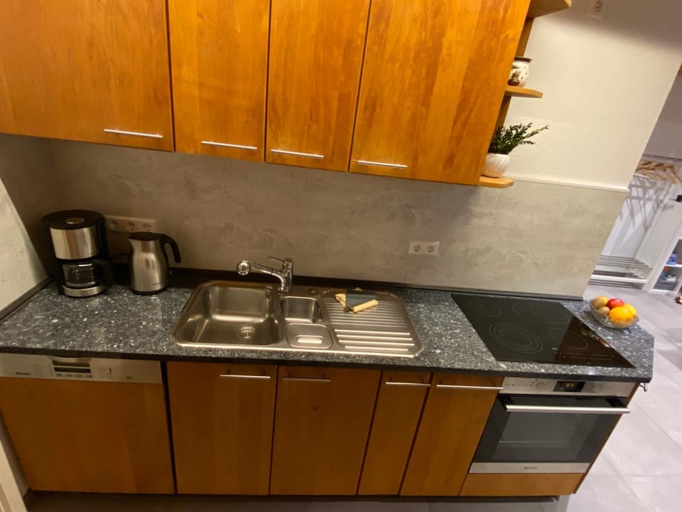 Coffee/tea facilities, Kitchen or kitchenette, dishwasher, pet friendly, stove