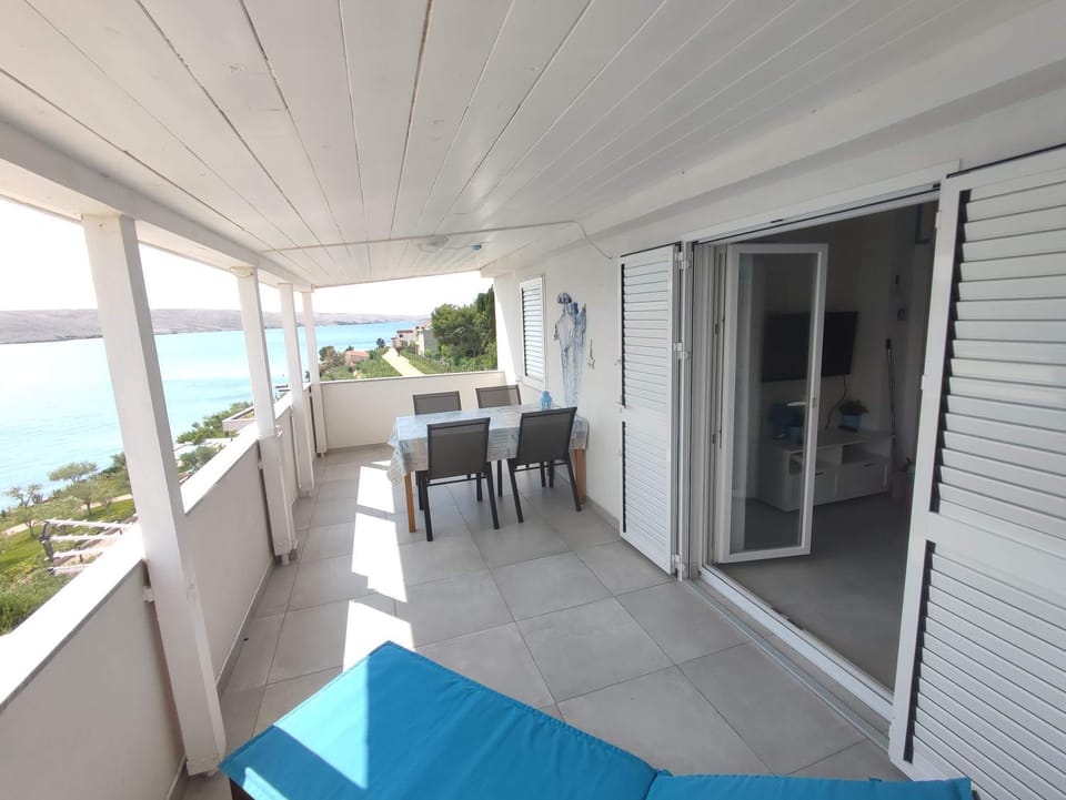 Summer House Hacienda, Pag - Miškovići Apartment in Zadar County